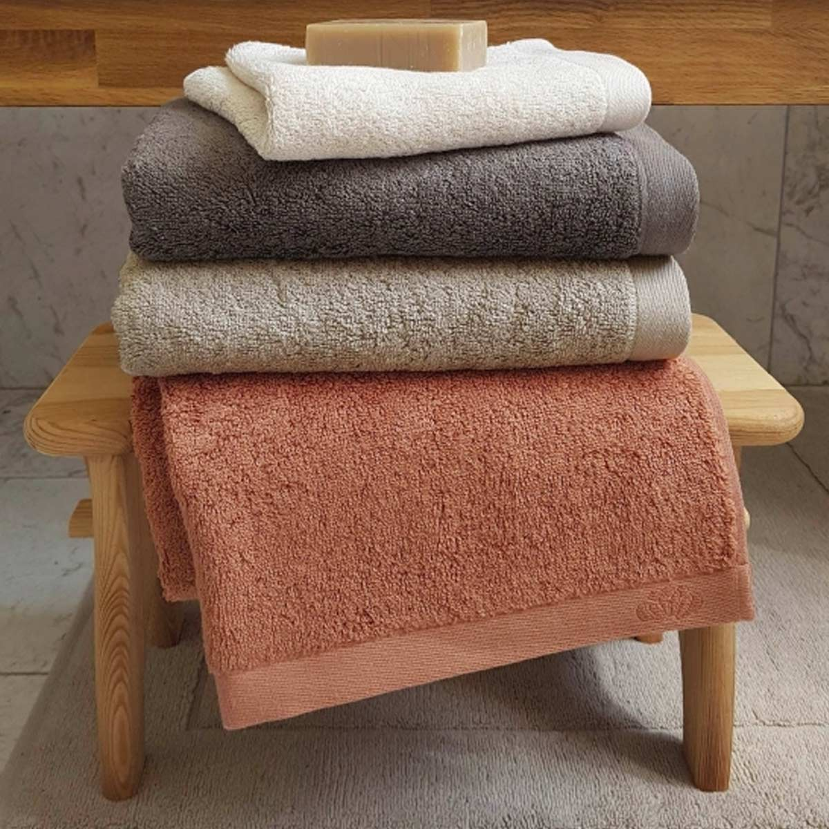Asciugamani 50 x 100 cm, 100% cotone di lusso, set di 4 asciugamani in  spugna, beige - Così la tua casa diventa un'oasi di benessere