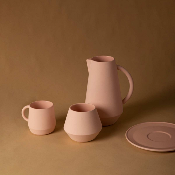 Caraffa in ceramica rosa corallo