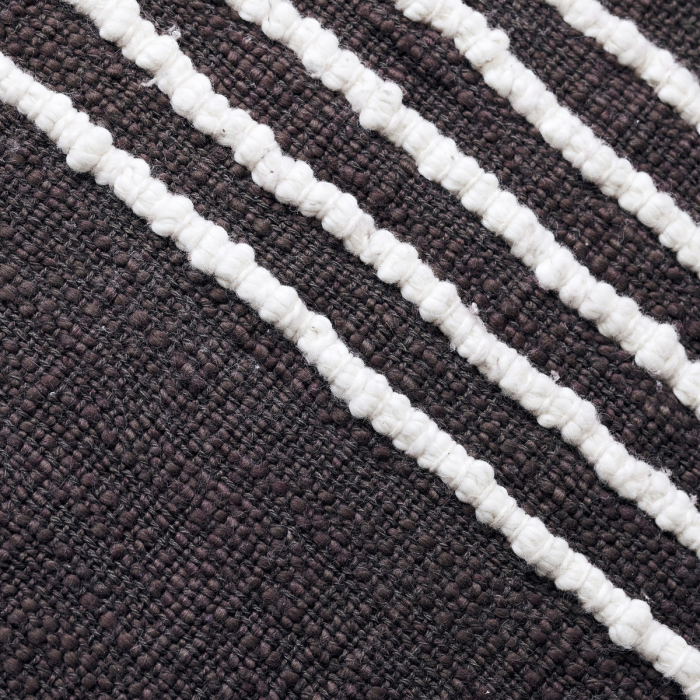 Yarn - cuscino marrone scuro e bianco