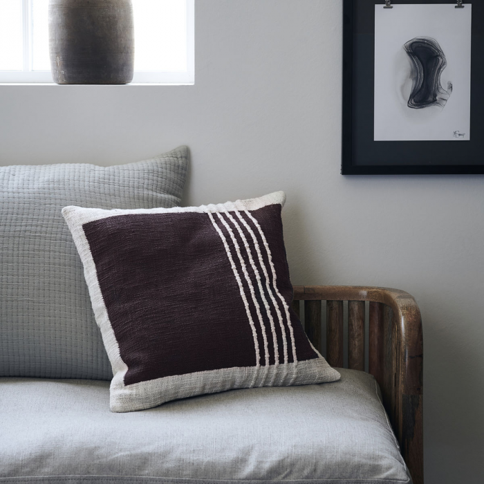 Yarn - cuscino marrone scuro e bianco