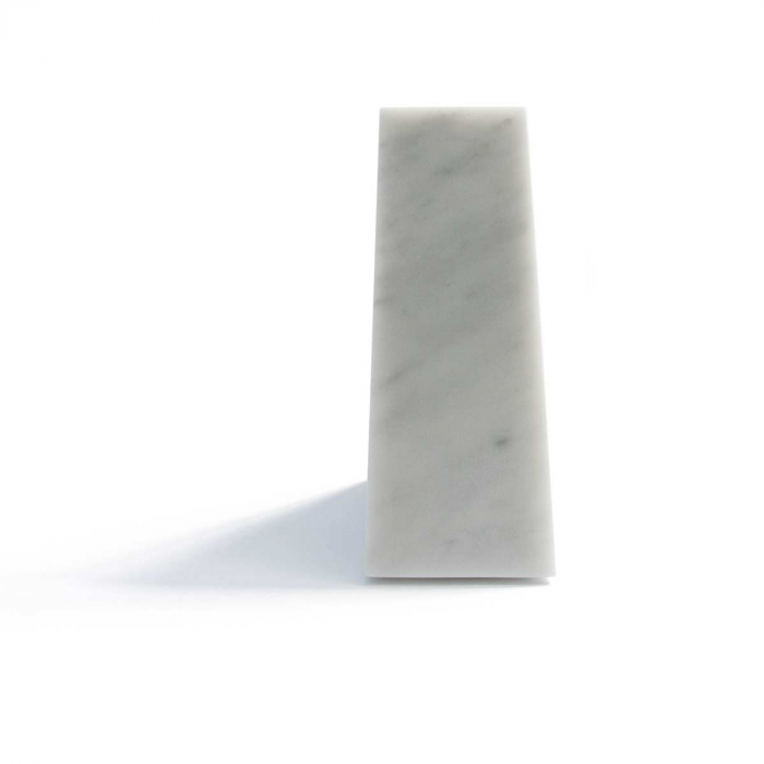 Triangle - fermalibri di design in marmo bianco