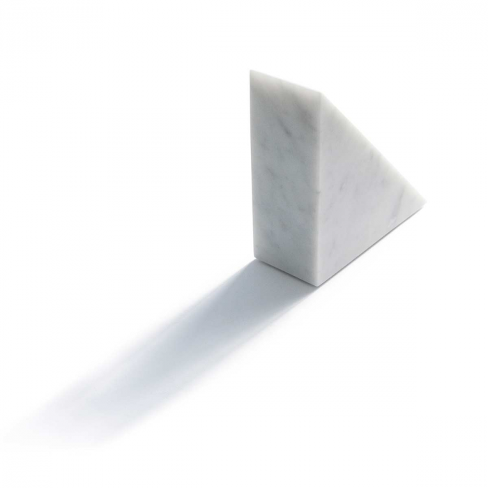 Triangle - fermalibri di design in marmo bianco