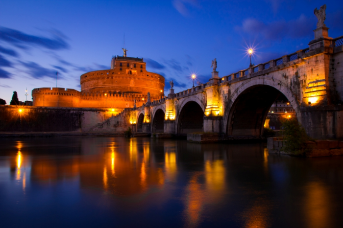 Roma by night Roma by night