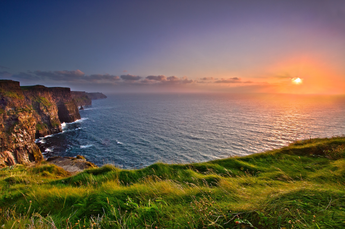 Tramonto sulle Cliffs Tramonto sulle Cliffs