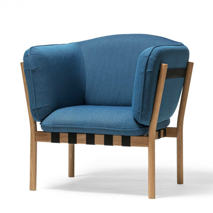 Dowel - poltrona blu con struttura in rovere