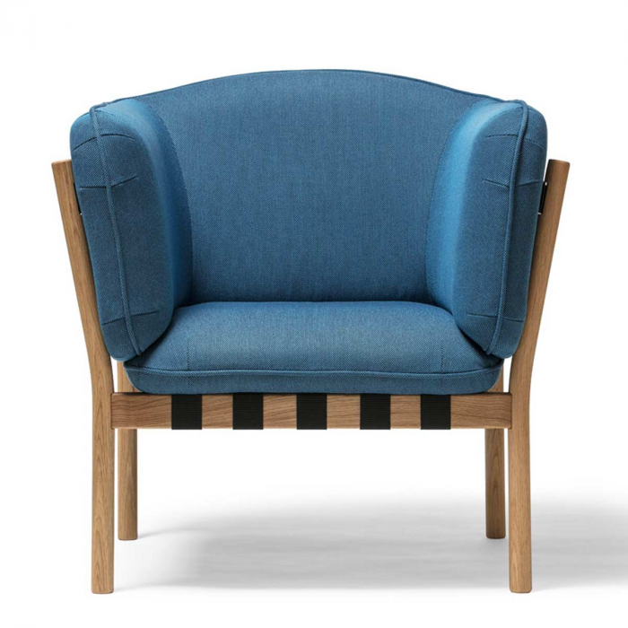 Dowel - poltrona blu con struttura in rovere