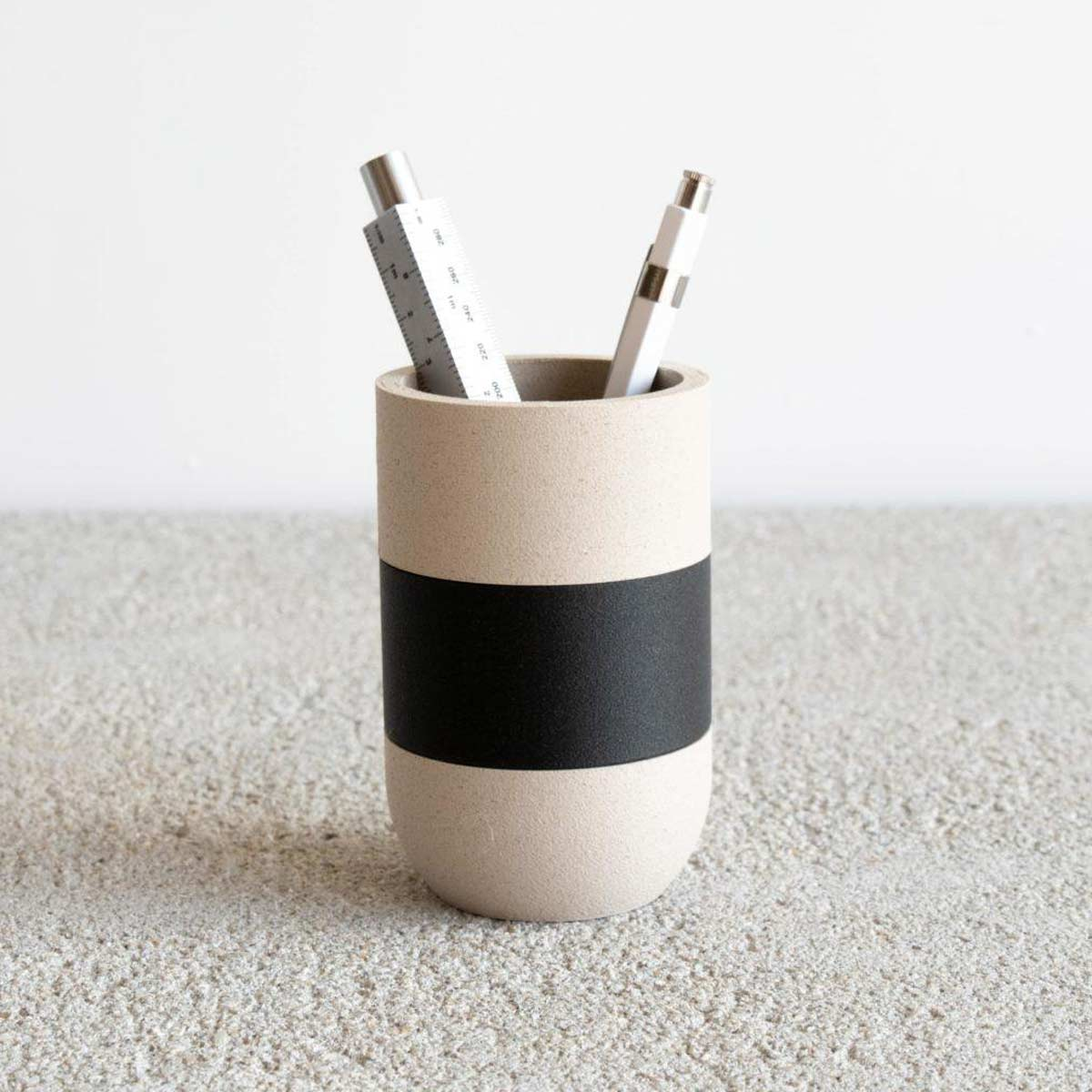 Portamatite bicolore bianco con fascia nero  Minimum Design, Linea Two  Tone - LivingDecò