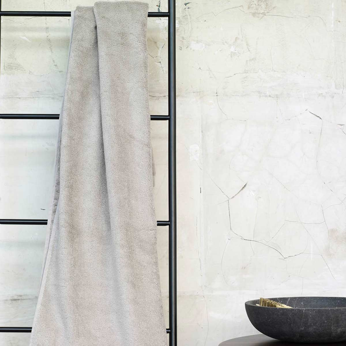 Epic piantana porta asciugamani in metallo bianco Aquanova - LivingDecò