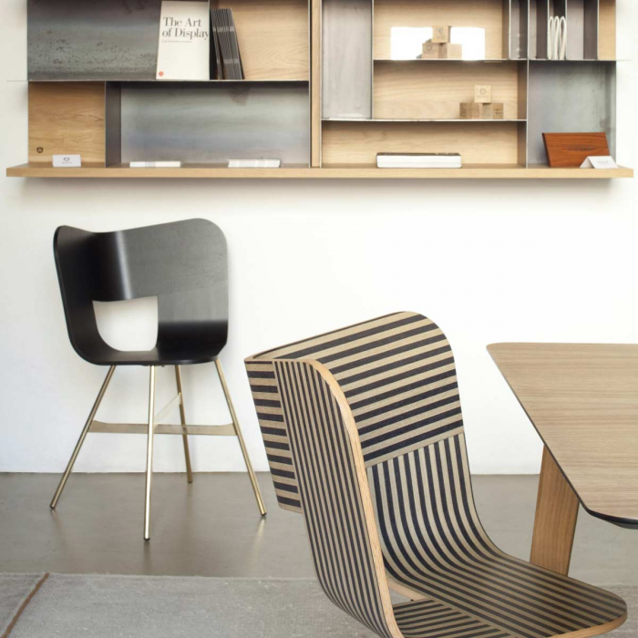 Tria wood stripes - sedia in legno a righe nere e avorio