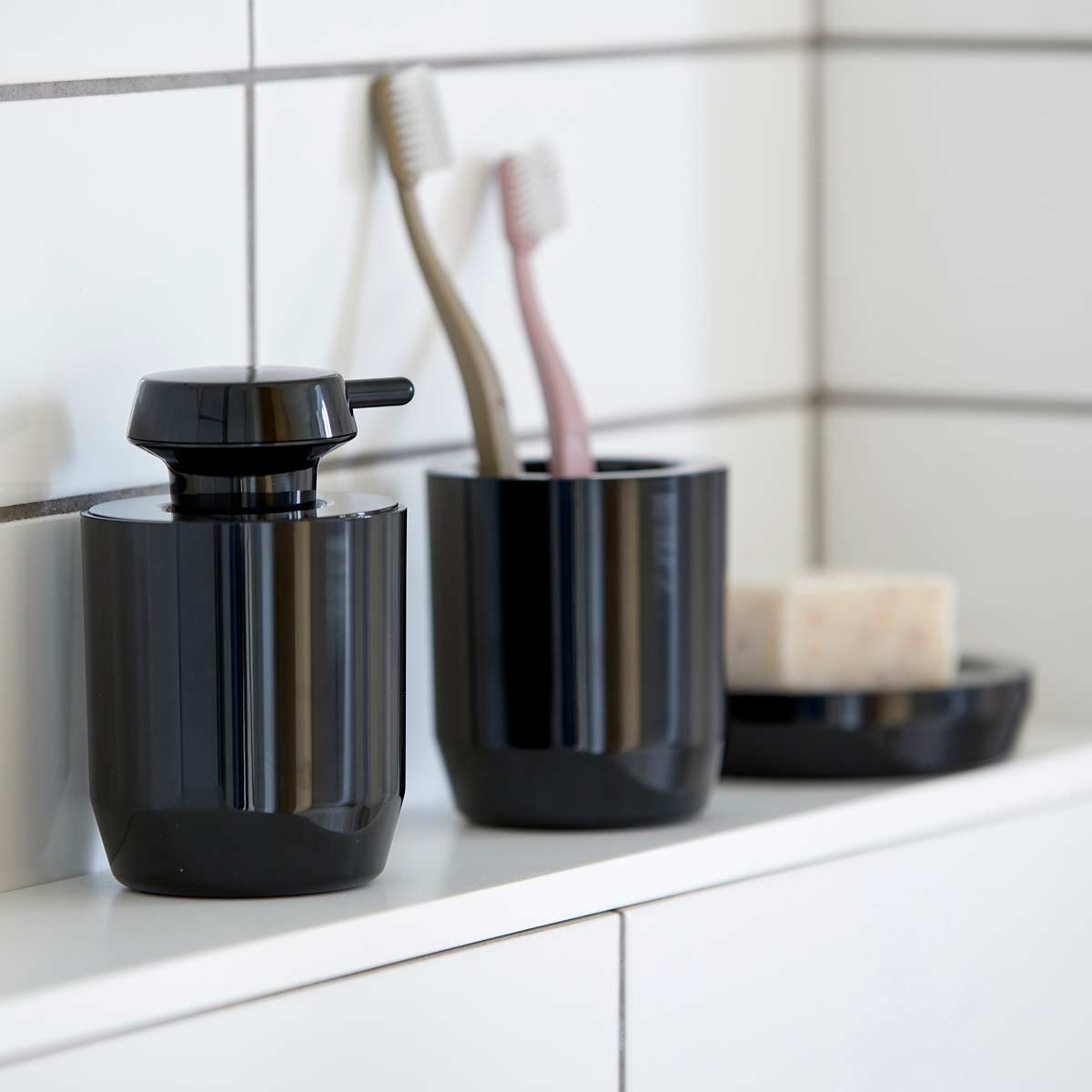 SUII Zone Denmark set di accessori bagno nero lucido - LivingDecò