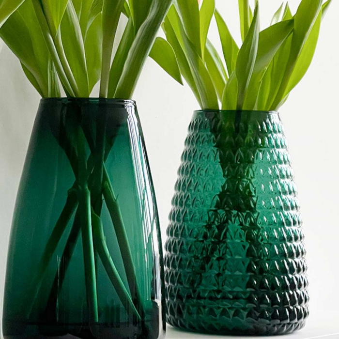 DIM Scale large - vaso in vetro soffiato verde scuro