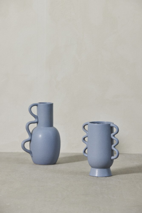 Suselle - Vaso azzurro in ceramica con manici decorativi